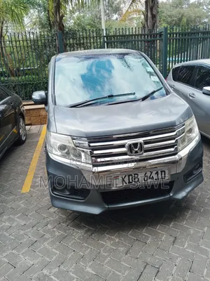 Honda Stepwgn 2014 Silver