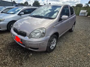 Toyota Vitz 2001