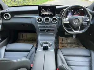 Mercedes-Benz C200 2017 Black