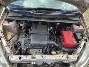 Toyota Vitz 2001