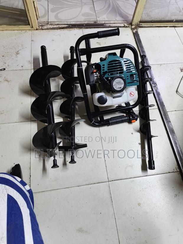 52cc Petrol Earth Auger / Post Hole Digger With 3 Drill Bits - thumbnail 2