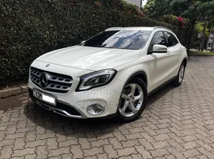 Mercedes-Benz GLA-Class 2017 White
