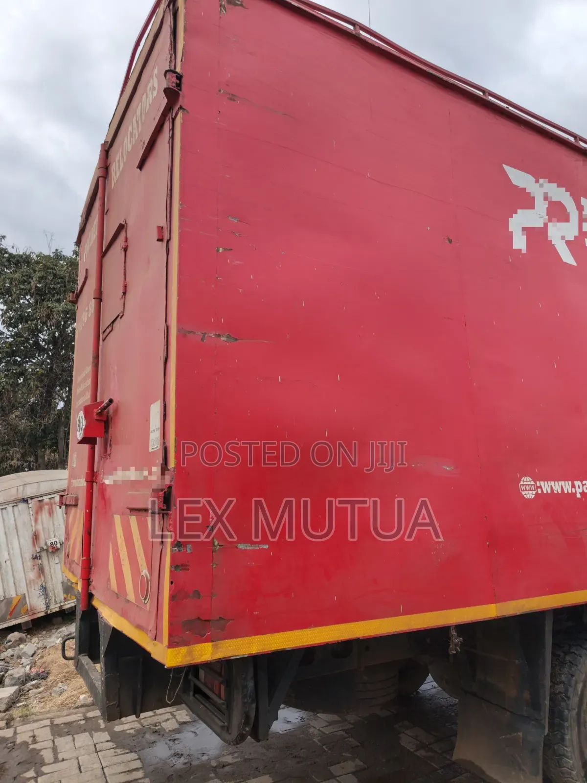 Isuzu FRR Truck 2015 Red