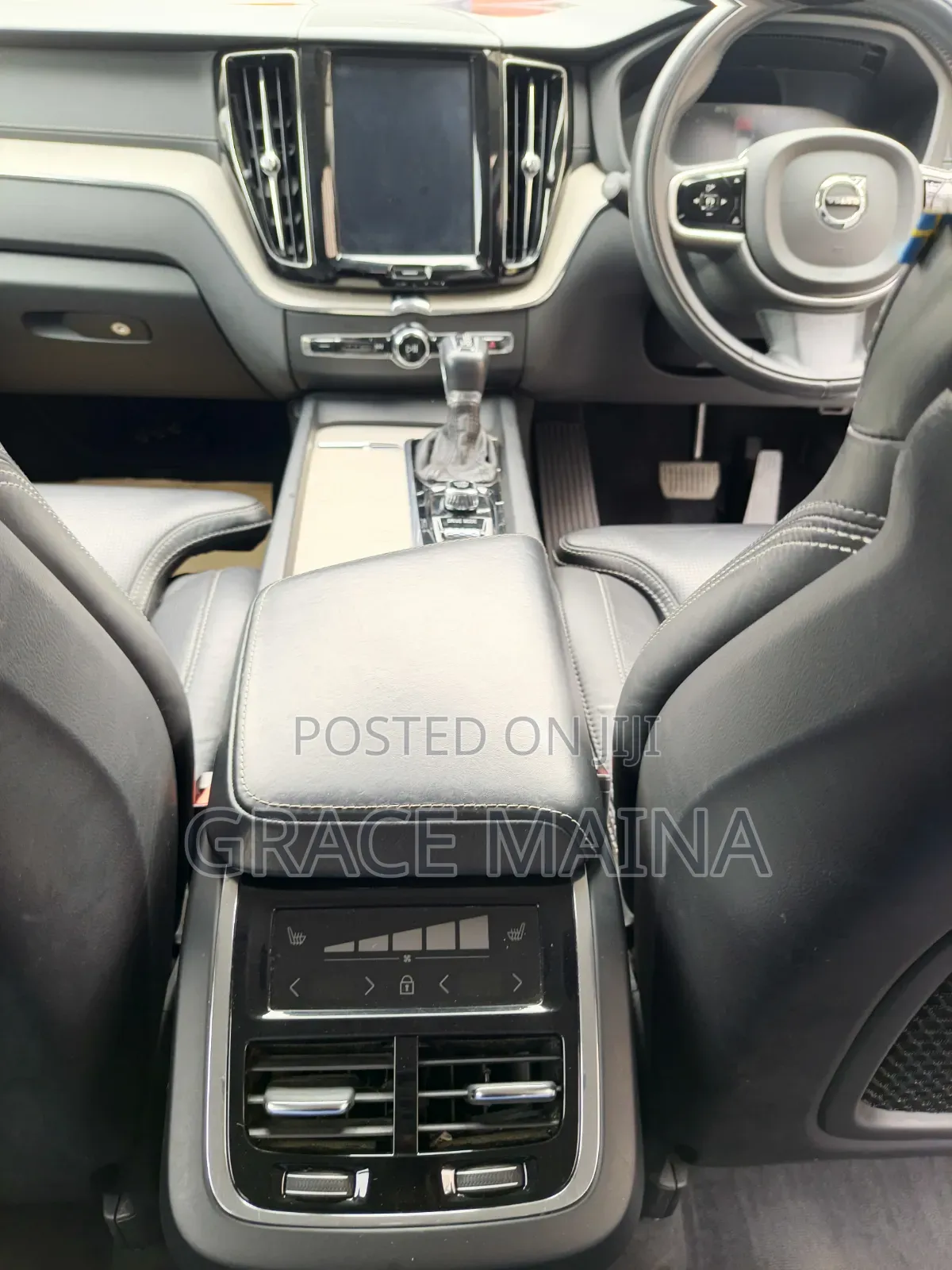 Volvo XC60 2019 White
