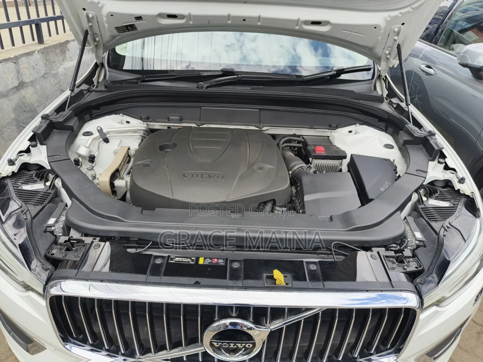 Volvo XC60 2019 White