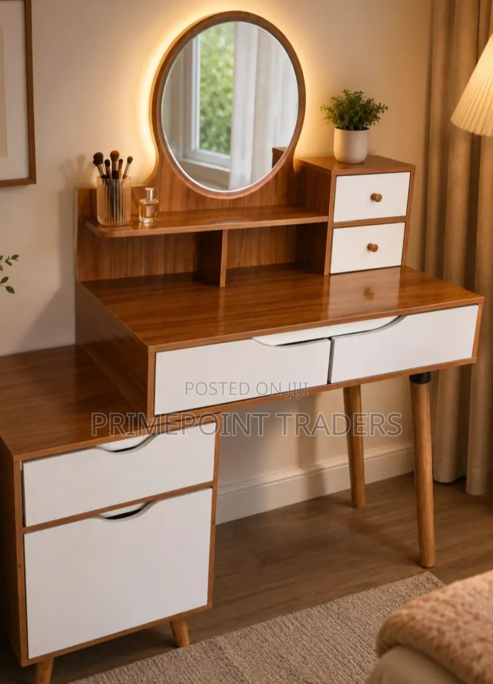 Luxury Dressing Table With Light – Stylish Bedroom Vanity