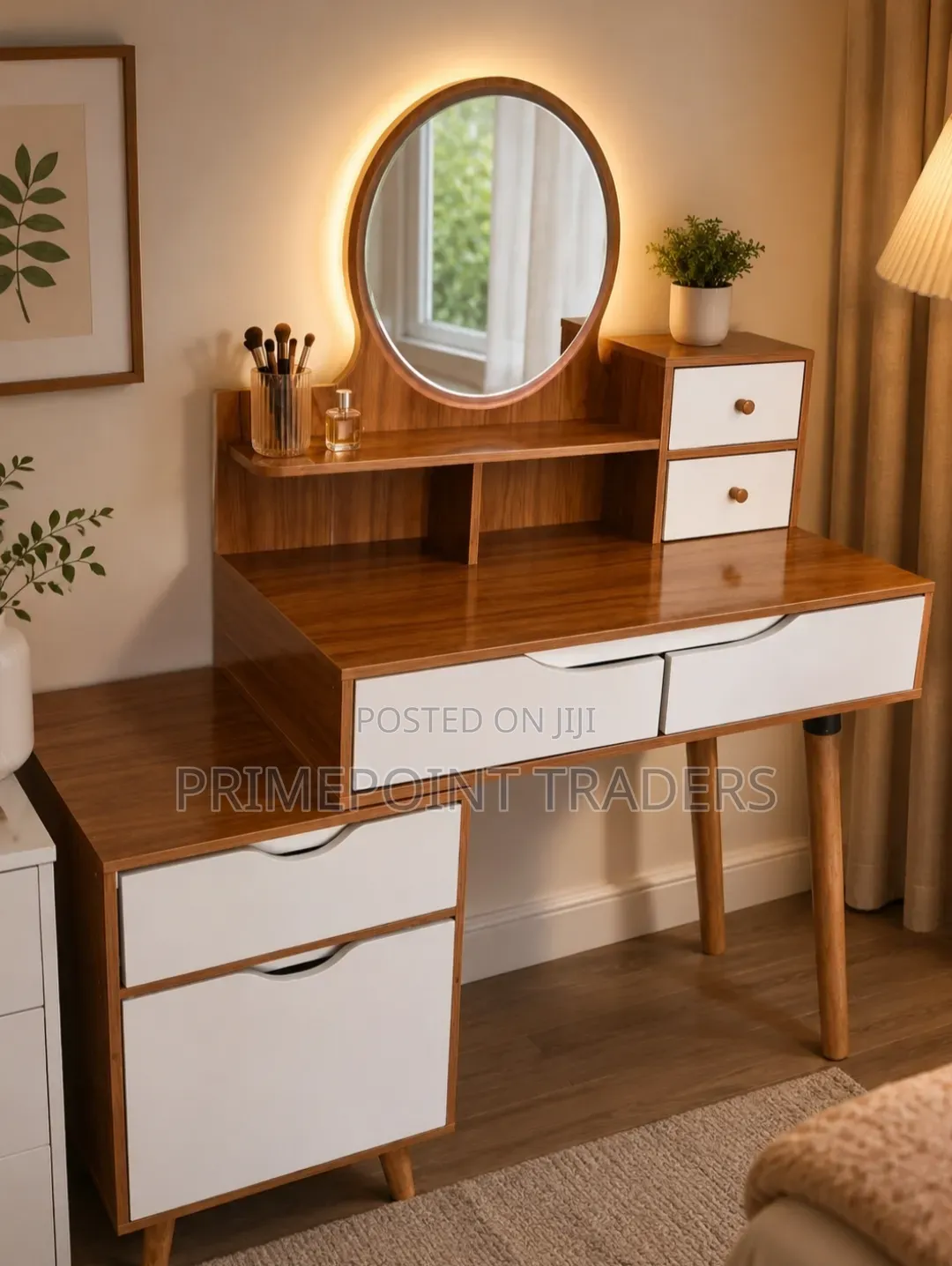 Modern Executive Vanity Table With Light – Elegant & Functional