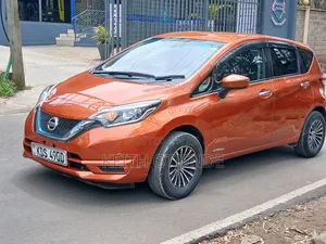 Nissan Note 1.2 Hybrid 2018 Orange