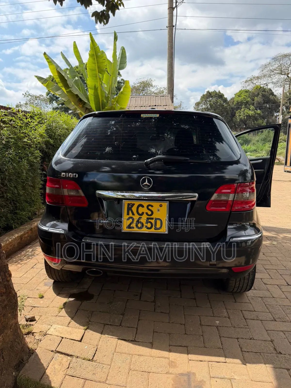 Mercedes-Benz B-Class 2011 Black