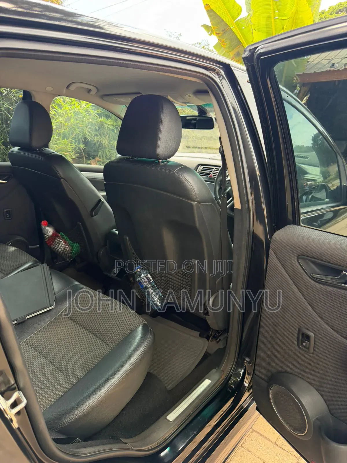 Mercedes-Benz B-Class 2011 Black