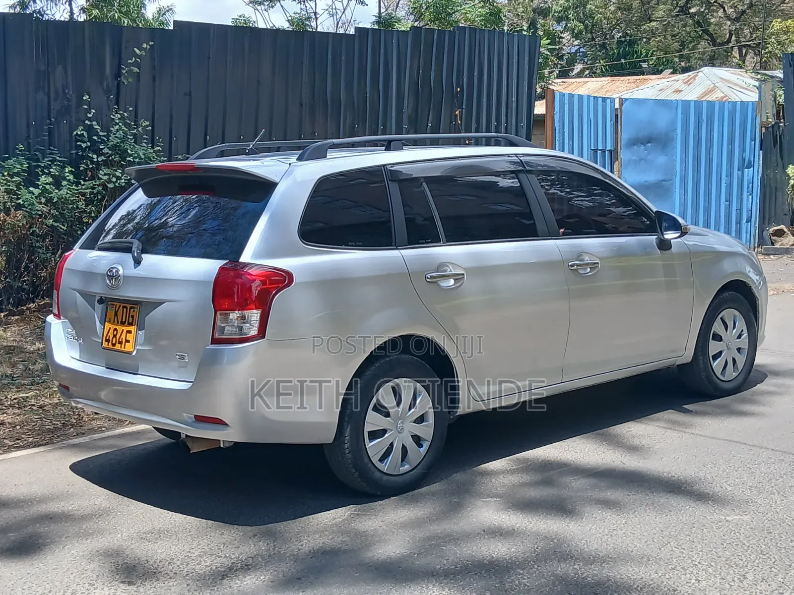 Toyota Corolla Fielder 1.5 Petrol FWD 2014 Silver