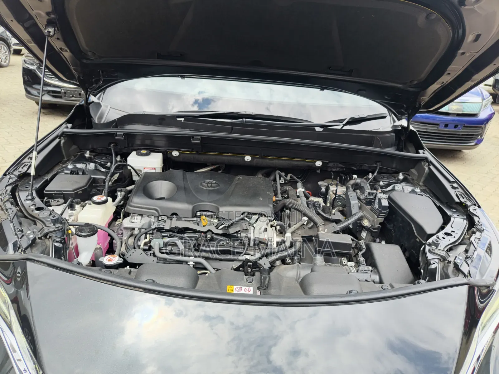 Toyota Harrier 2.5 Hybrid 2020 Black