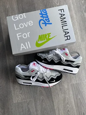 Airmax 1 Patta B/W. Sizes 40-45. Delivery Available Nationwide.