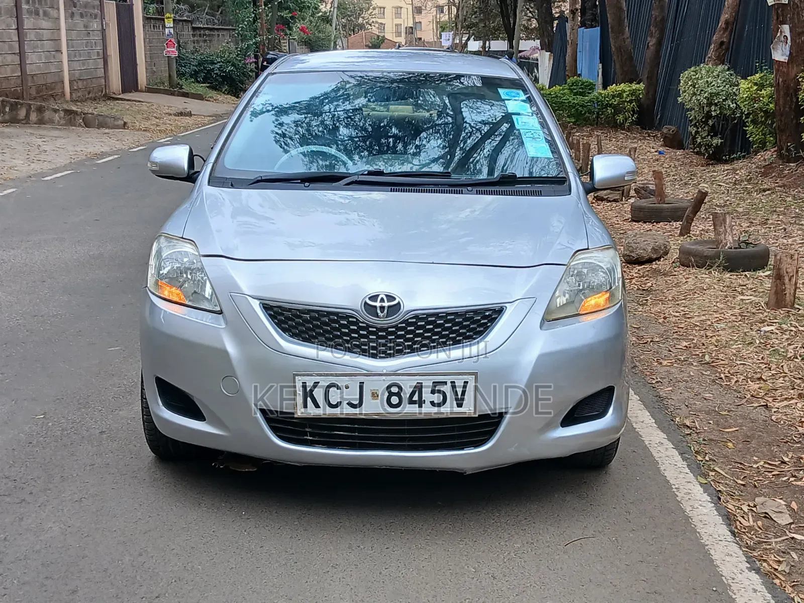Toyota Belta 2009 Silver