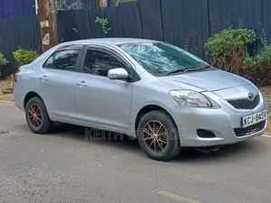 Toyota Belta 2009 Silver