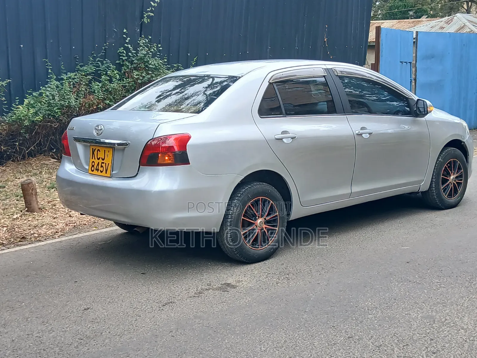 Toyota Belta 2009 Silver