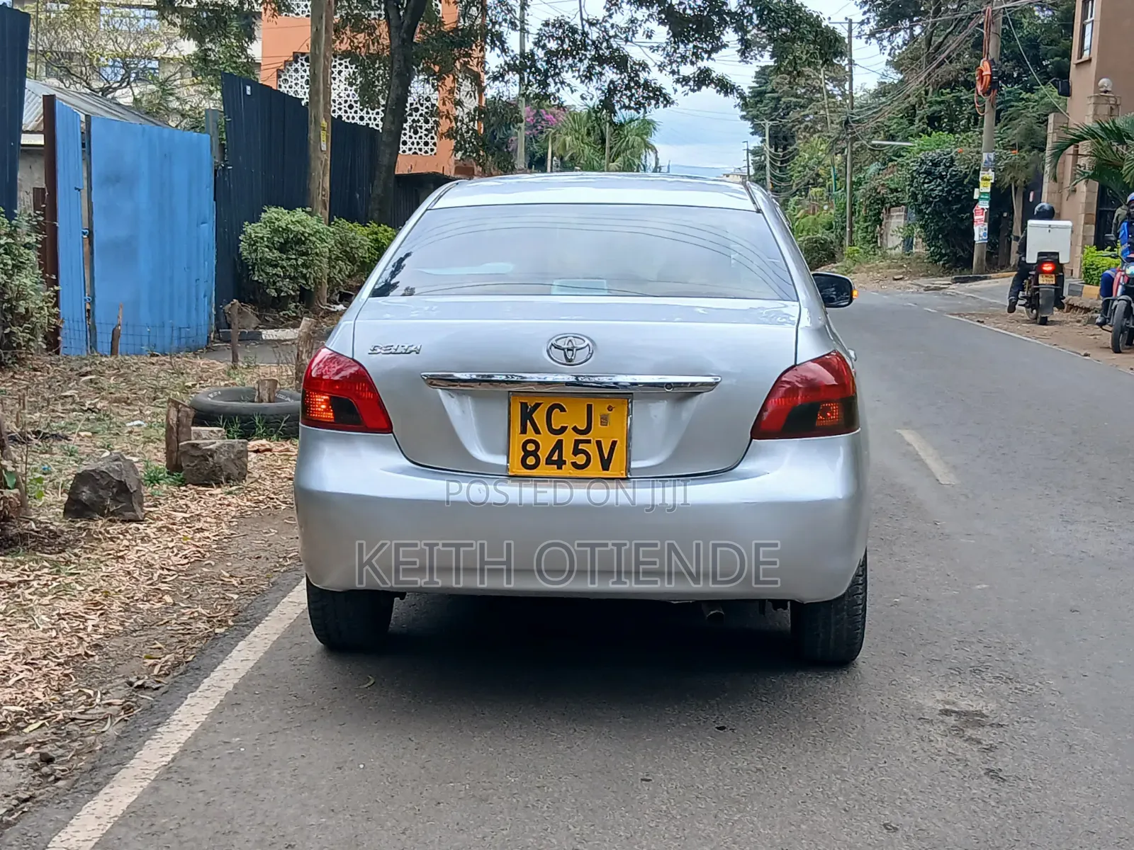 Toyota Belta 2009 Silver