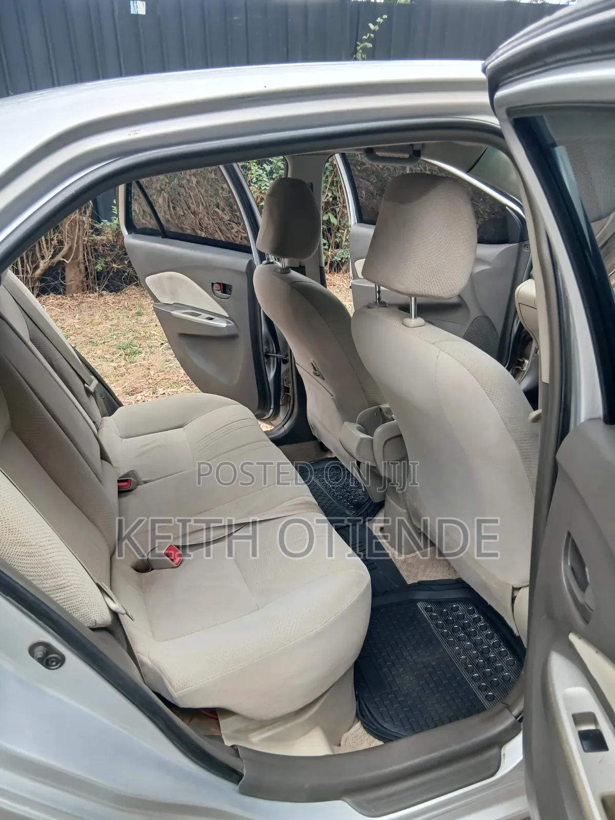 Toyota Belta 2009 Silver