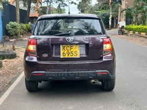 Toyota IST 2009 Maroon