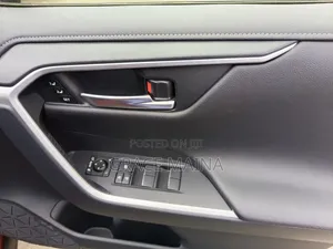 Toyota RAV4 2019 Red