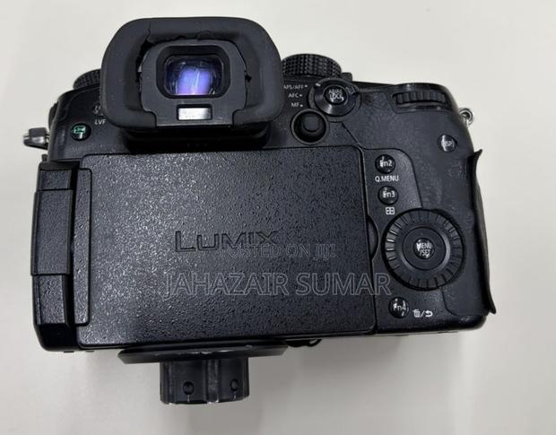 Lumix GH5 Body & 3x Spare Batteries - thumbnail 4