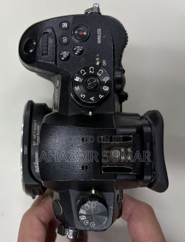 Lumix GH5 Body & 3x Spare Batteries - thumbnail 7