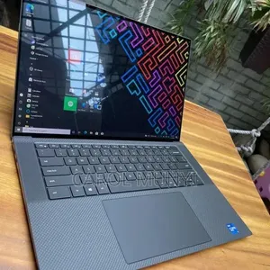 Laptop Dell Precision 5560 32GB Intel Core i7 SSD 256GB
