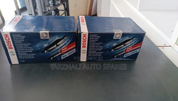 W204 Brake Pads - thumbnail 2