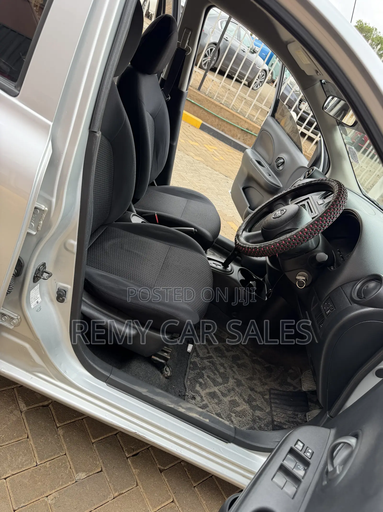 Nissan March 2014 Silver
