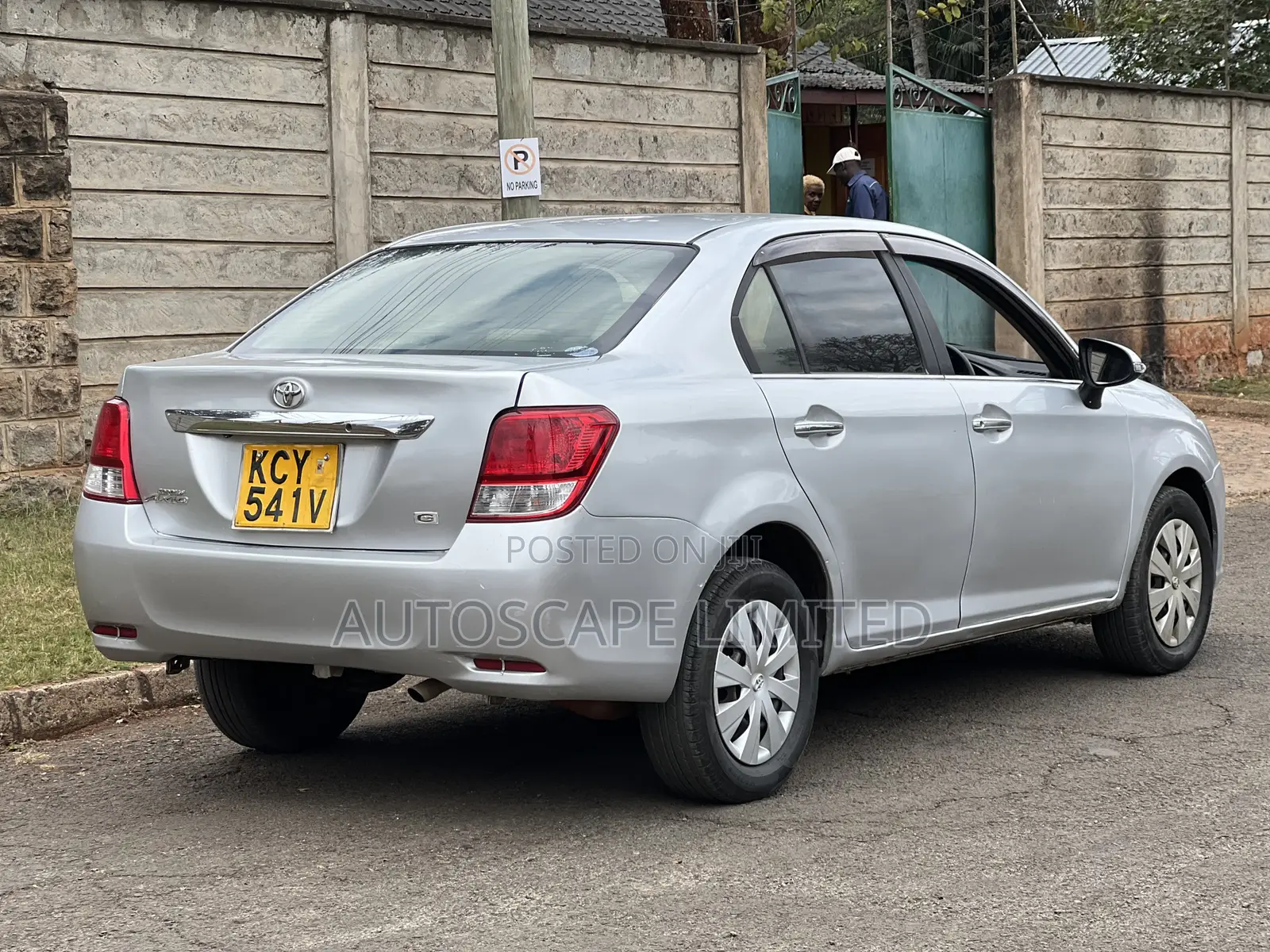 Toyota Axio 2013 Silver