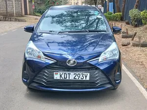 Toyota Vitz 1.0 FWD 5dr 2017 Blue