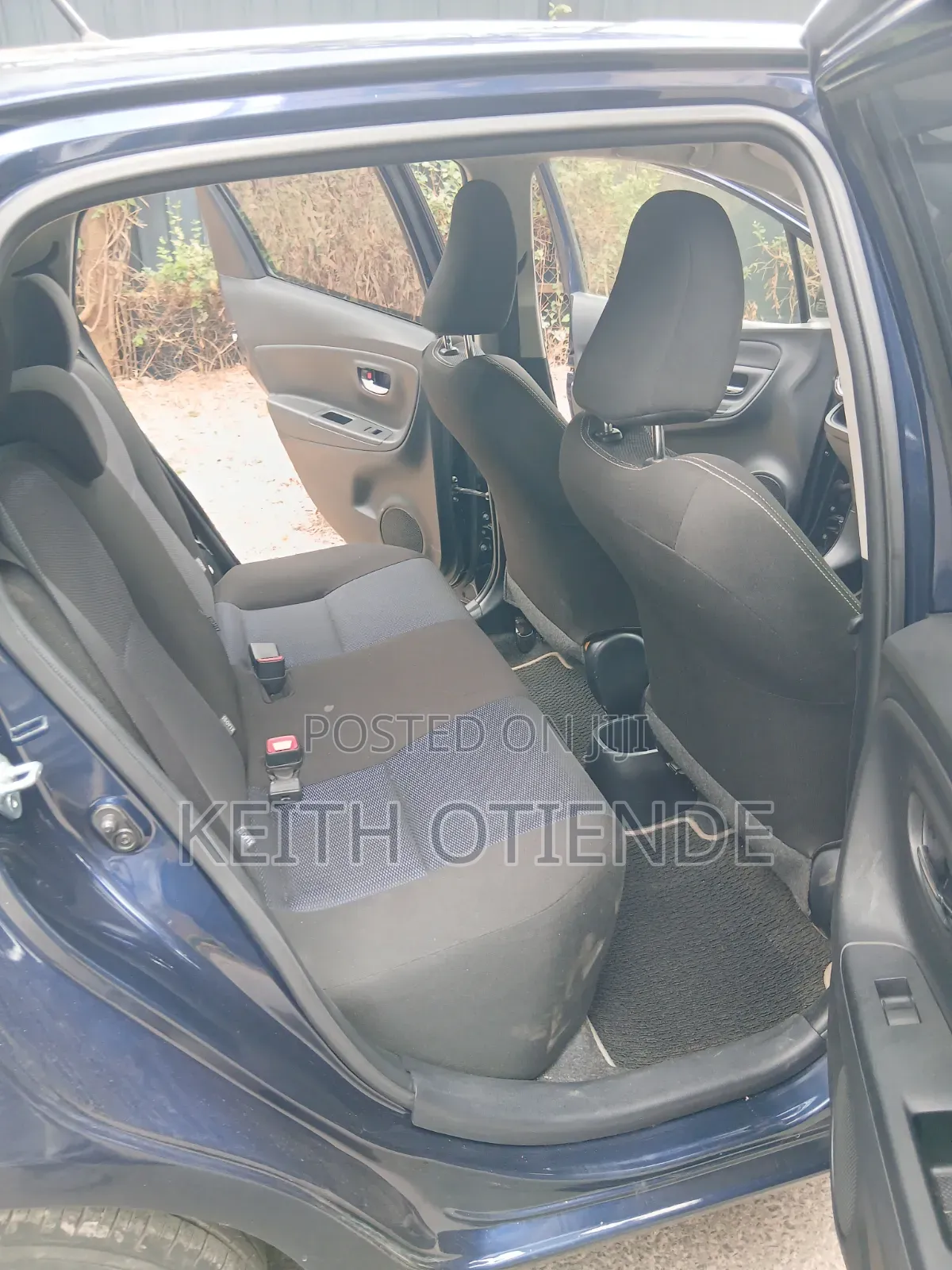 Toyota Vitz 1.0 FWD 5dr 2017 Blue