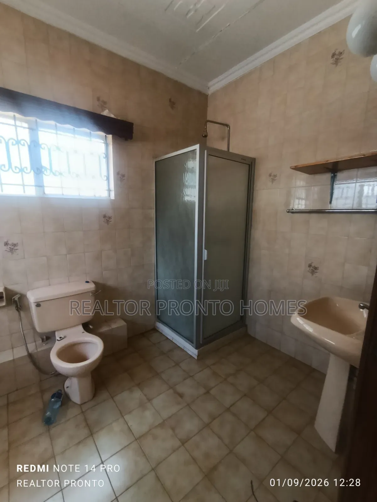 Commercial 7 Bedrooms House for Office Use in Lavington