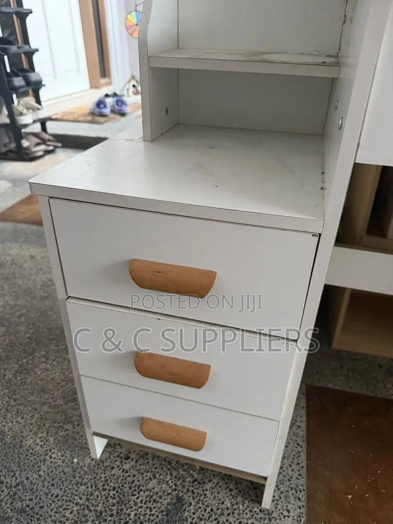 White Simple Dressing Table
