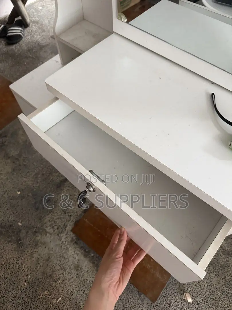 White Simple Dressing Table
