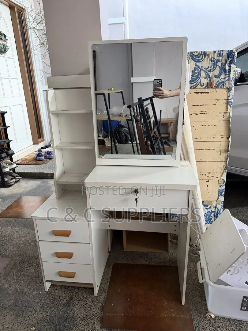 White Simple Dressing Table