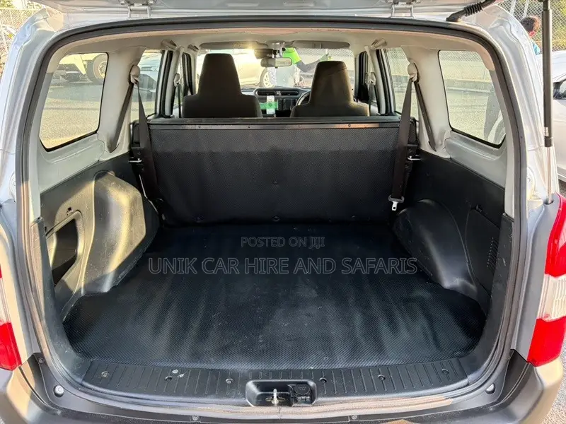 Toyota Probox 1.5 DX Comfort 2WD 2021 Silver