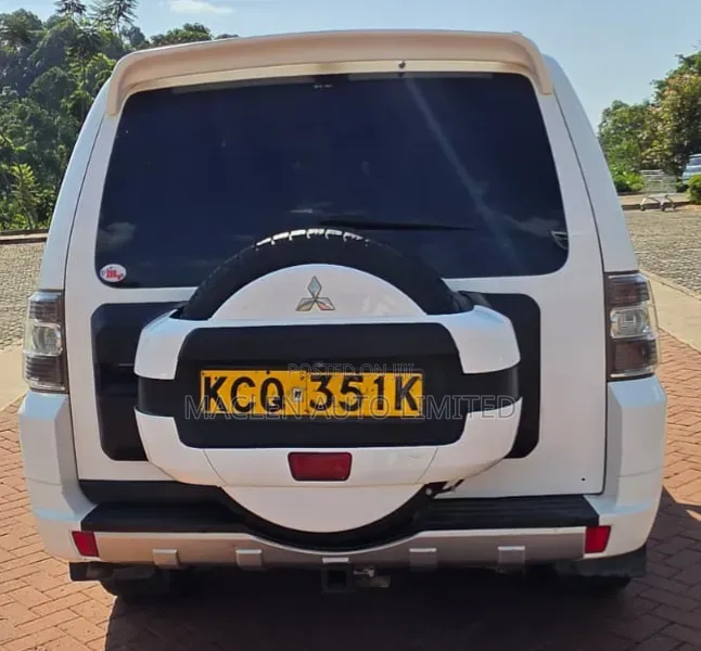 Mitsubishi Shogun 3.2 Di-Dc GLS 2010 White