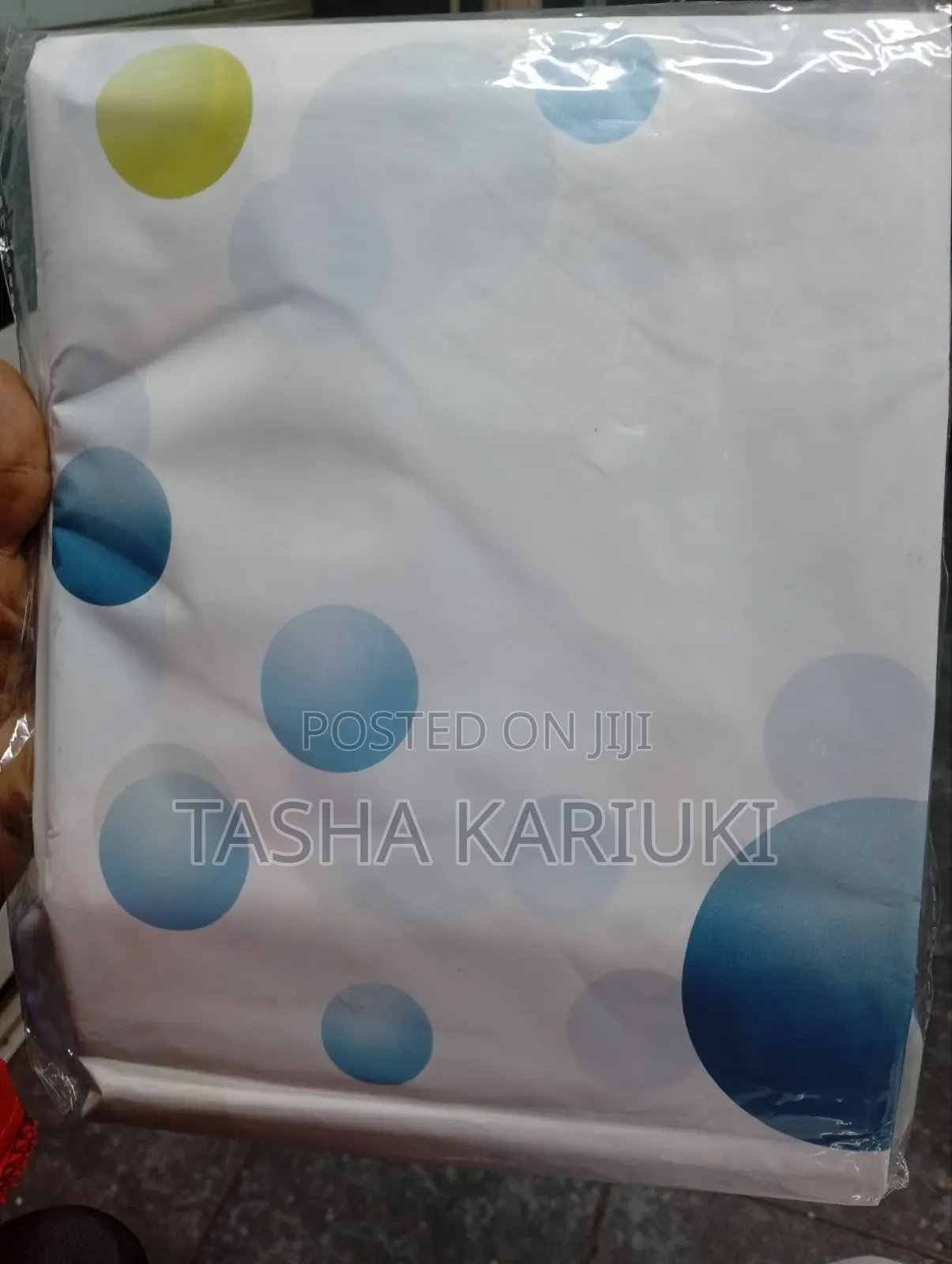 Elegant 180×200cm PVC Shower Curtain for Modern Bathrooms.