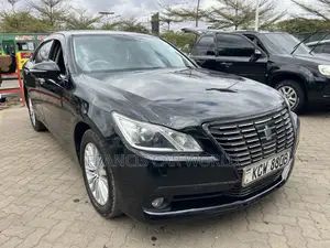 Toyota Crown 2012 Black