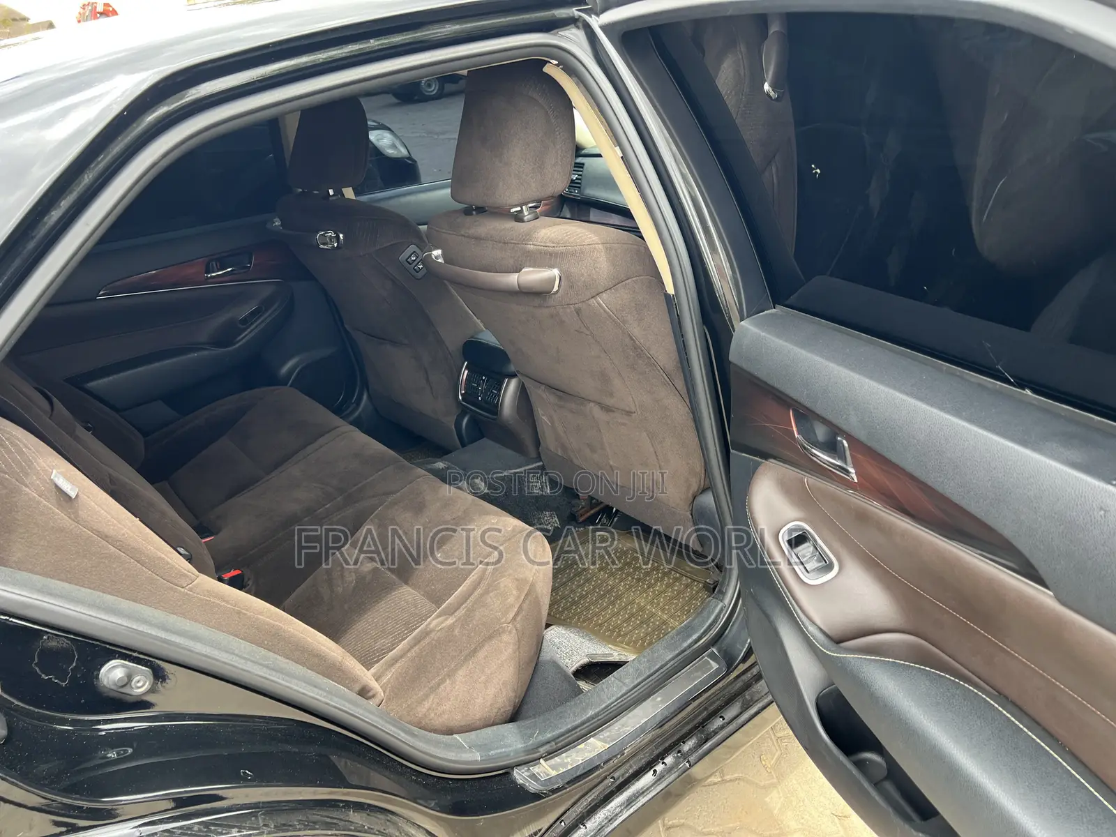 Toyota Crown 2012 Black