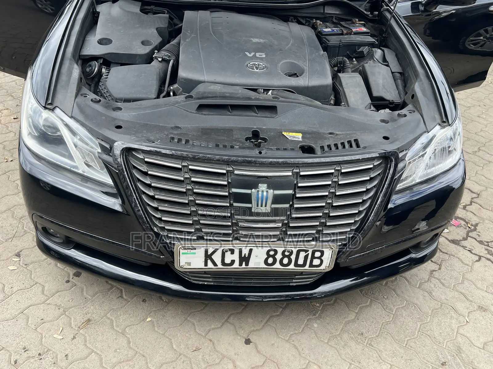 Toyota Crown 2012 Black