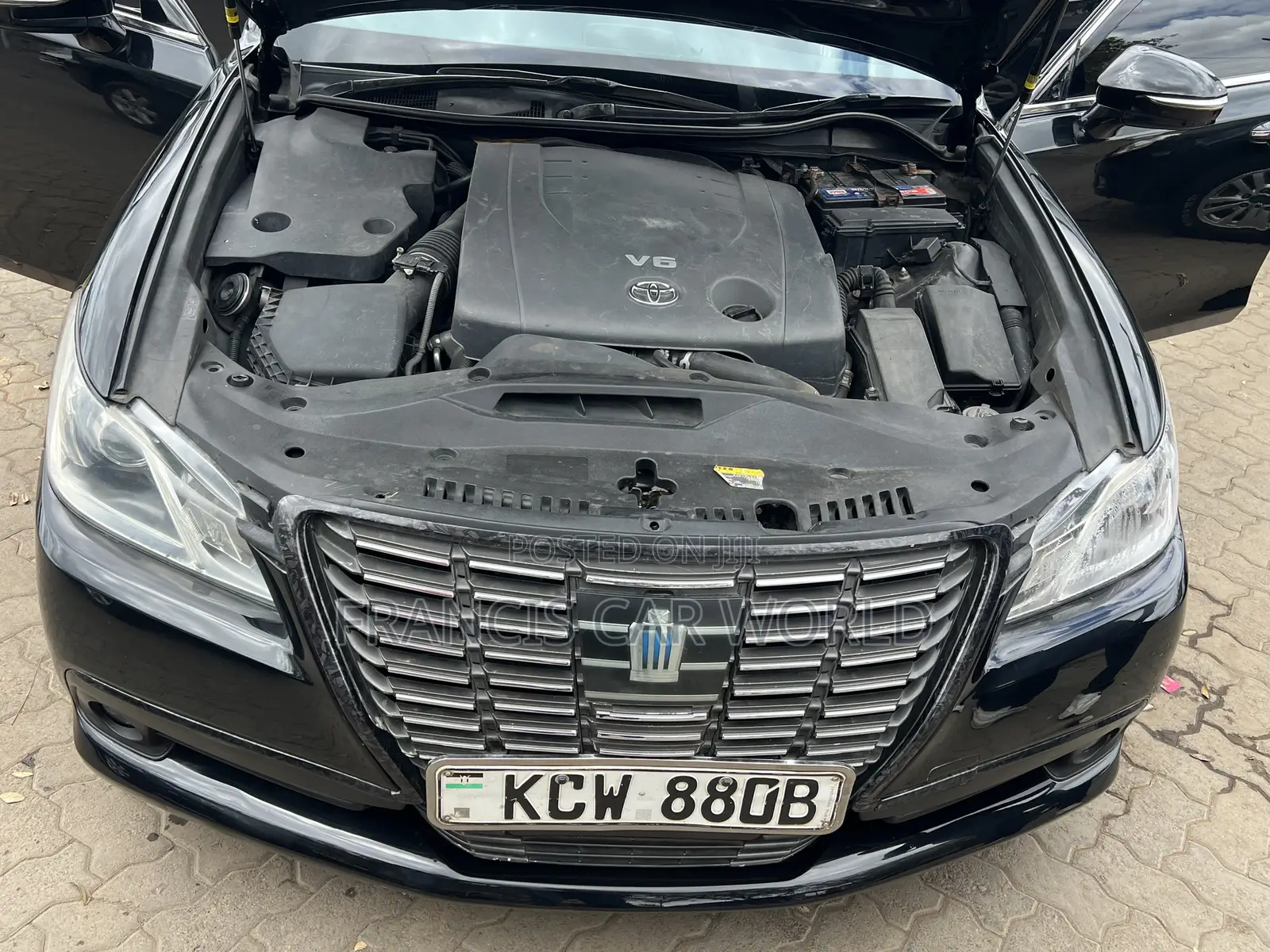 Toyota Crown 2012 Black