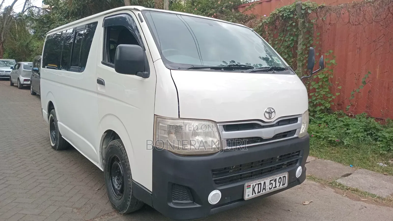 Toyota HiAce 2013 White