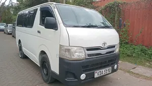 Toyota HiAce 2013 White