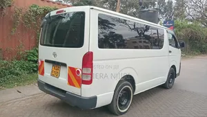 Toyota HiAce 2013 White