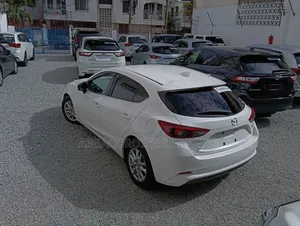 Mazda Axela 2019 Pearl