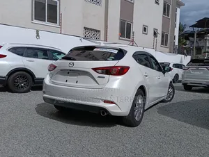 Mazda Axela 2019 Pearl