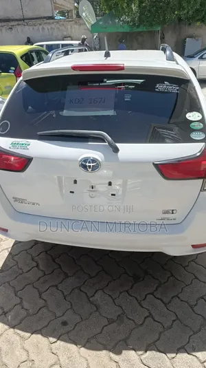 Toyota Corolla Fielder 2019 White