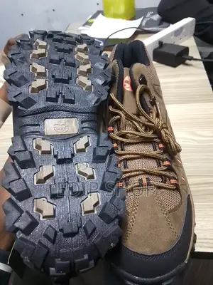 Skyview Brown Outdoor Hiking Boots.